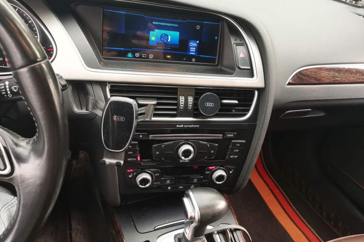 Used Audi A4L 2016 35 TFSI Collection Edition S line Comfort Model Audio And AC Panel