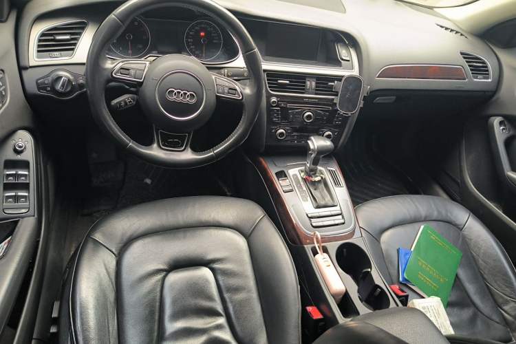Used Audi A4L 2016 35 TFSI Automatic Comfort Model Center Console