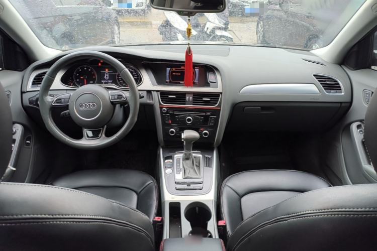 Used Audi A4L 2016 35 TFSI Collector's Edition Automatic Standard Model Center Console