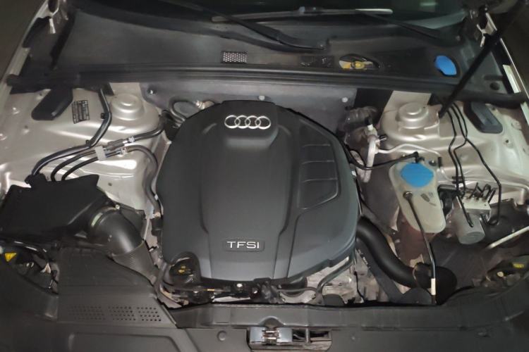 Used Audi A4L 2016 35 TFSI Collector's Edition Automatic Standard Model Engine Bay