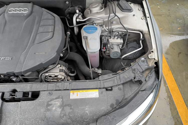 Used Audi A4L 2016 35 TFSI Collector's Edition Automatic Standard Model Engine Bay Left