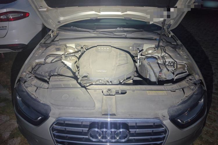 Used Audi A4L 2016 35 TFSI Collector's Edition Automatic Standard Model Engine Bay