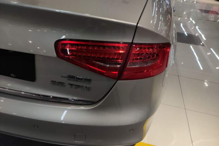 Used Audi A4L 2016 35 TFSI Collection Edition S line Comfort Model Exterior 3
