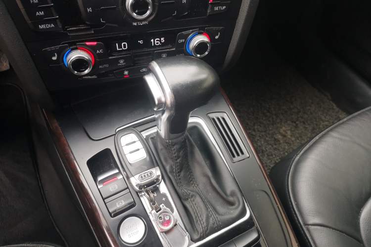 Used Audi A4L 2016 35 TFSI Collector's Edition Automatic Standard Model Gear Lever