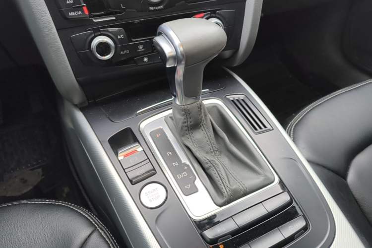 Used Audi A4L 2016 35 TFSI Collector's Edition Automatic Standard Model Gear Lever