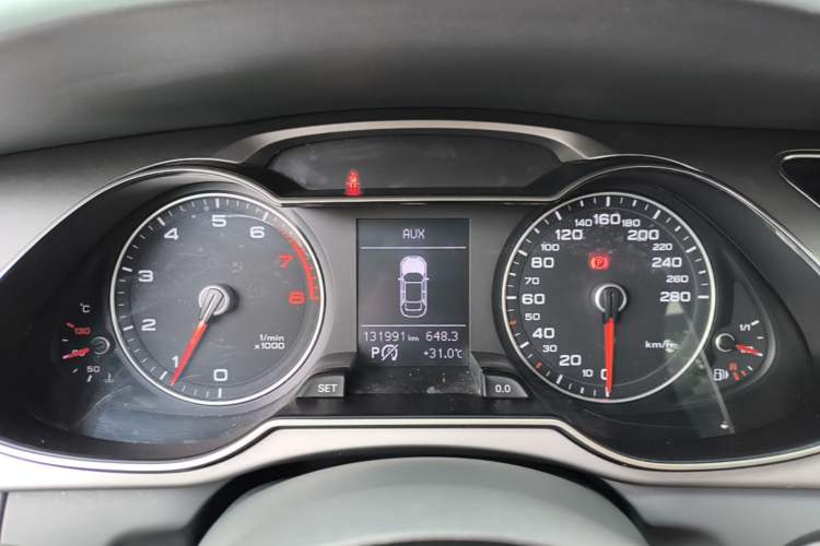 Used Audi A4L 2016 35 TFSI Collector's Edition Automatic Standard Model Instrument Cluster