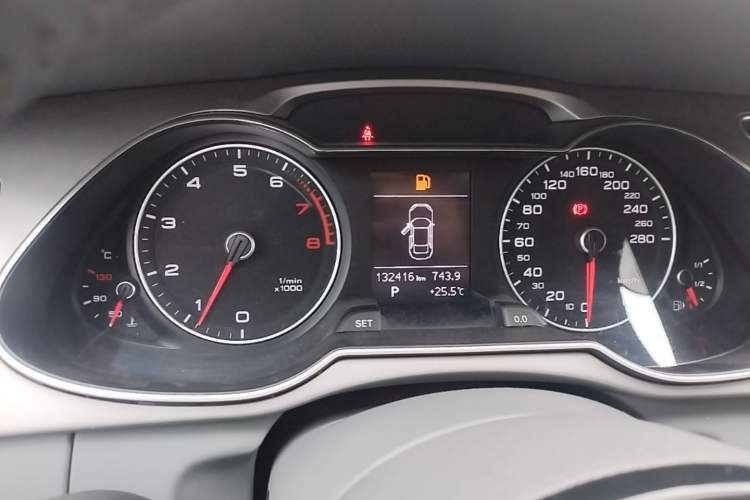 Used Audi A4L 2016 35 TFSI Automatic Comfort Model Instrument Cluster