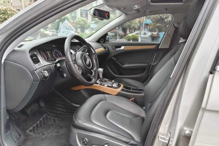 Used Audi A4L 2016 35 TFSI Luxury Automatic Interior 2