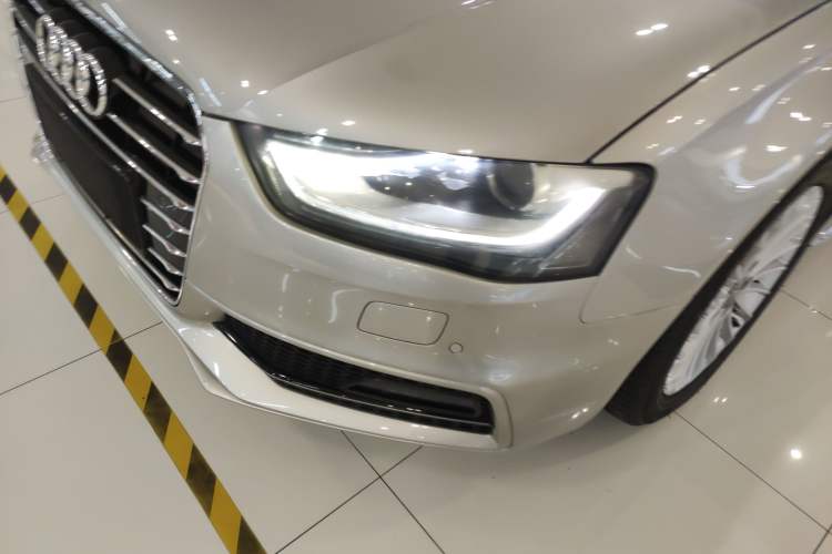 Used Audi A4L 2016 35 TFSI Collection Edition S line Comfort Model Left Front Headlight
