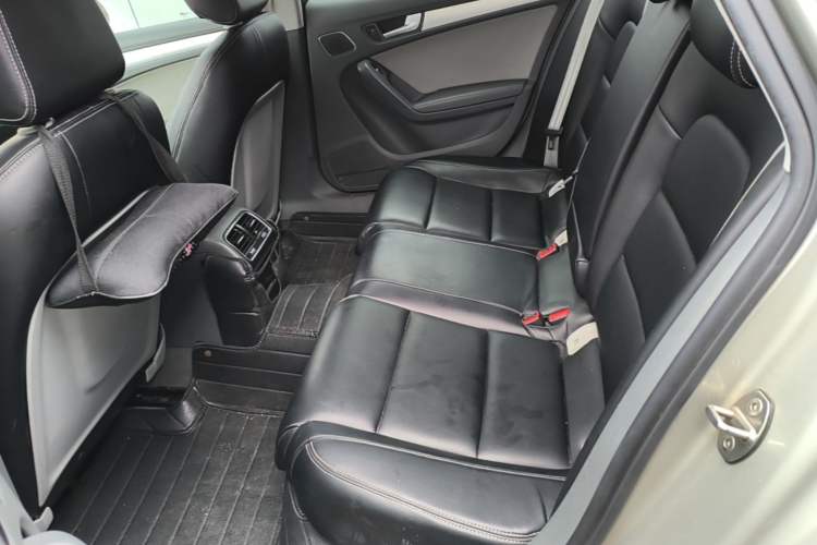 Used Audi A4L 2016 35 TFSI Collector's Edition Automatic Standard Model Left Rear Seat