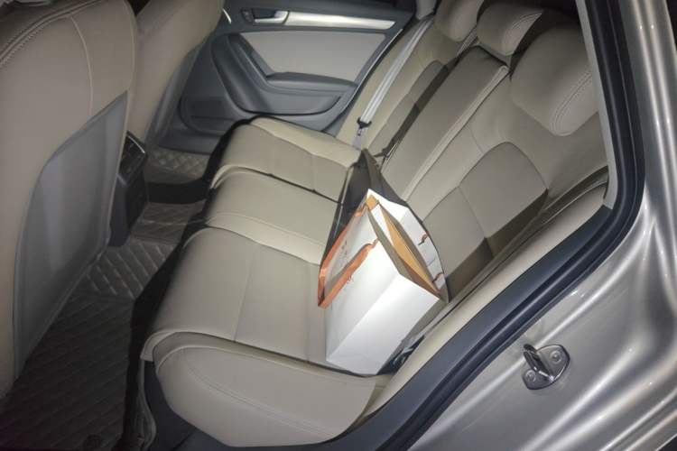 Used Audi A4L 2016 35 TFSI Collector's Edition Automatic Standard Model Left Rear Seat