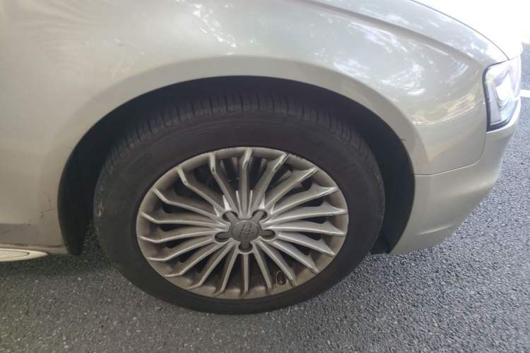 Used Audi A4L 2016 35 TFSI Collection Edition S line Comfort Model Right Front Wheel Hub
