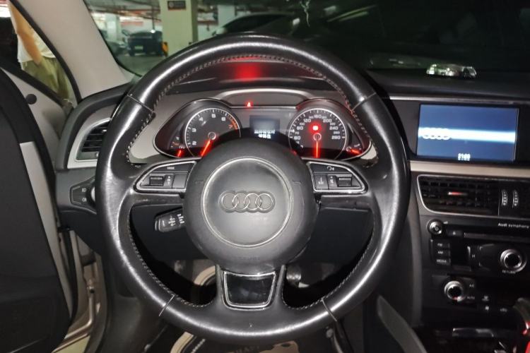 Used Audi A4L 2016 35 TFSI Collector's Edition Automatic Standard Model Steering Wheel