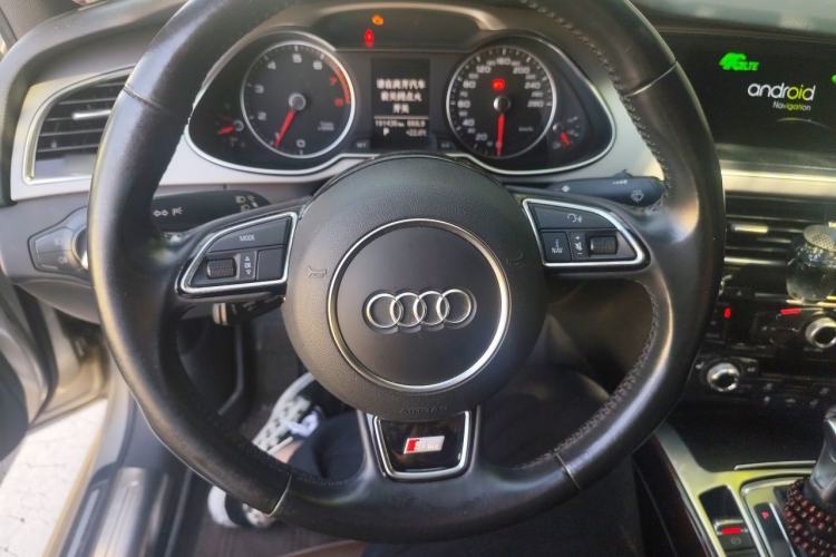 Used Audi A4L 2016 35 TFSI Collection Edition S line Comfort Model Steering Wheel