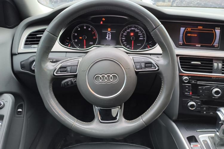 Used Audi A4L 2016 35 TFSI Collector's Edition Automatic Standard Model Steering Wheel