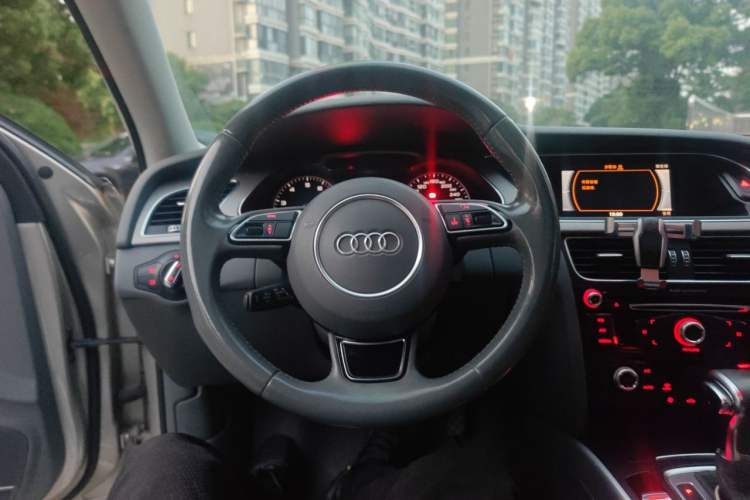 Used Audi A4L 2016 35 TFSI Collector's Edition Automatic Standard Model Steering Wheel