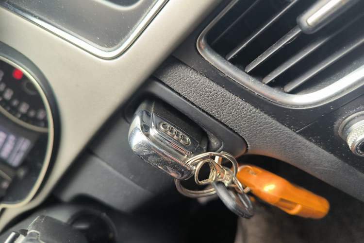 Used Audi A4L 2016 35 TFSI Automatic Comfort Model Vehicle Key