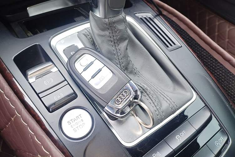Used Audi A4L 2016 35 TFSI Automatic Comfort Model Vehicle Key