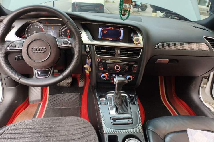 Used Audi A4L 2016 35 TFSI Automatic Comfort Model Center Console