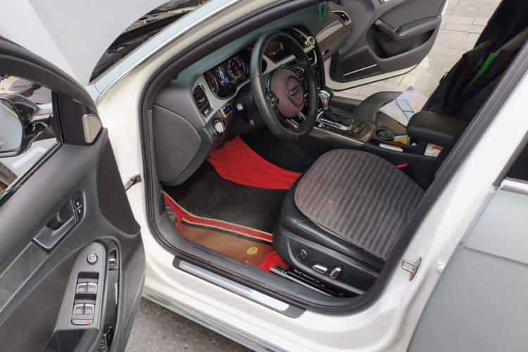 Used Audi A4L 2016 35 TFSI Automatic Comfort Model Driver Seat