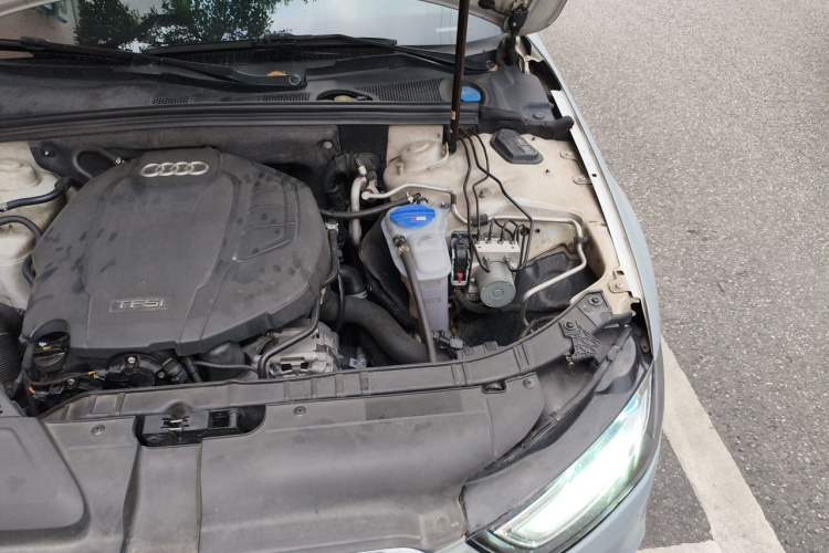 Used Audi A4L 2016 35 TFSI Automatic Comfort Model Engine Bay Left