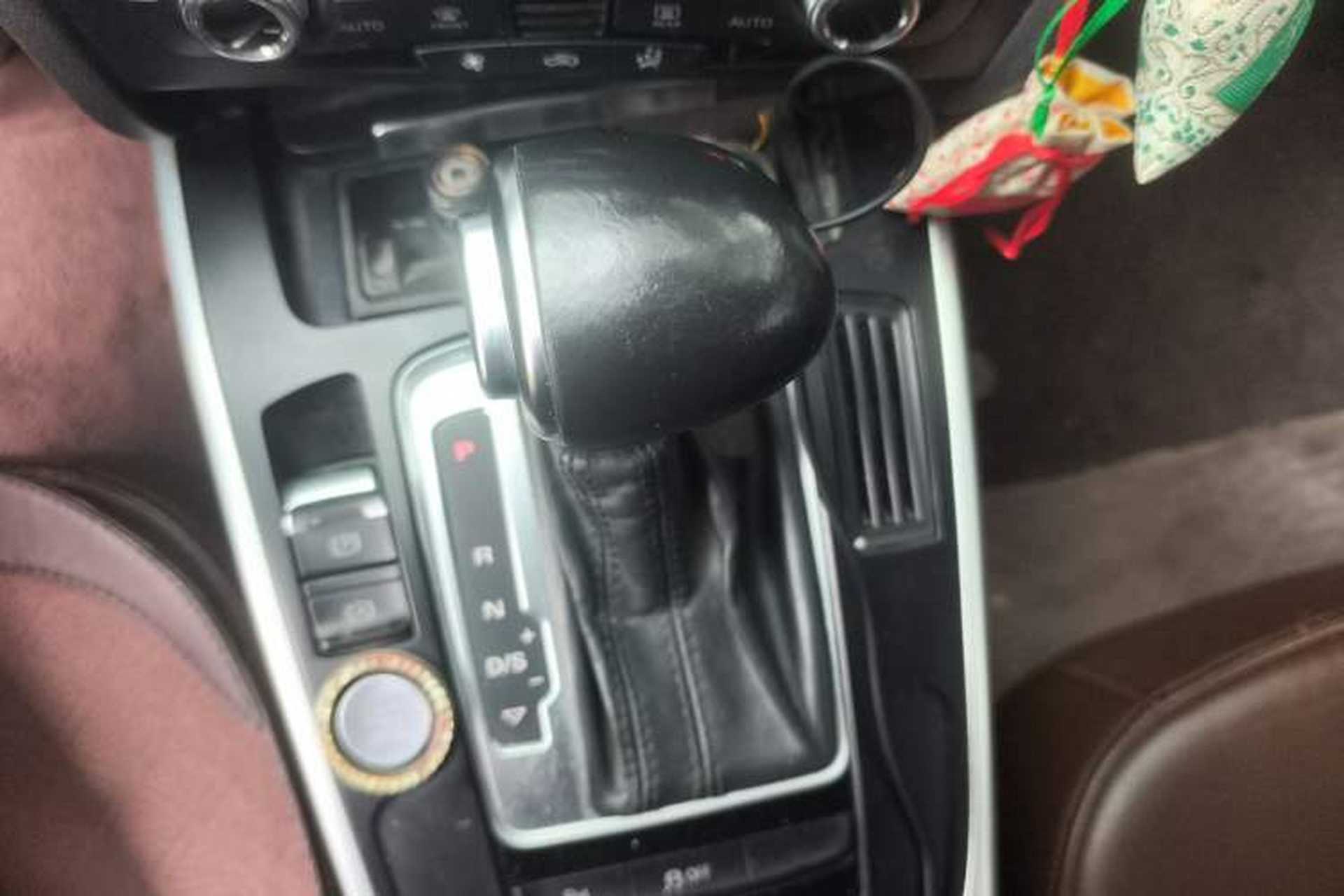 Used Audi A4L 2016 35 TFSI Collector's Edition Automatic Standard Model Gear Lever