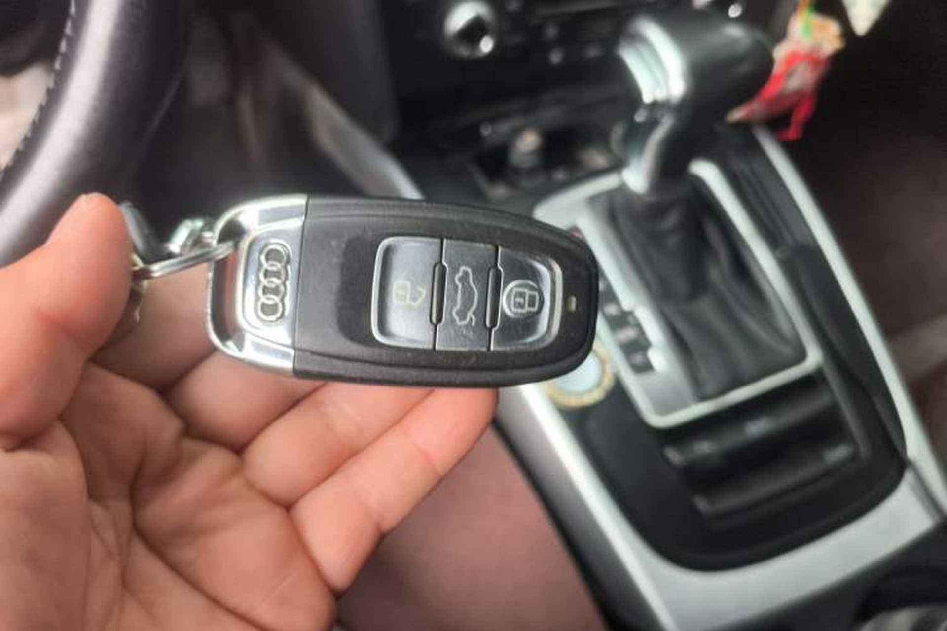 Used Audi A4L 2016 35 TFSI Collector's Edition Automatic Standard Model Vehicle Key