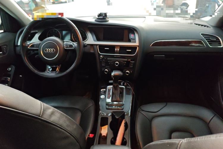 Used Audi A4L 2016 35 TFSI Collection Edition S line Comfort Model Center Console