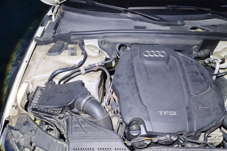 Used Audi A4L 2016 45 TFSI Collection Edition quattro Personalized Sports Model Engine Bay Right