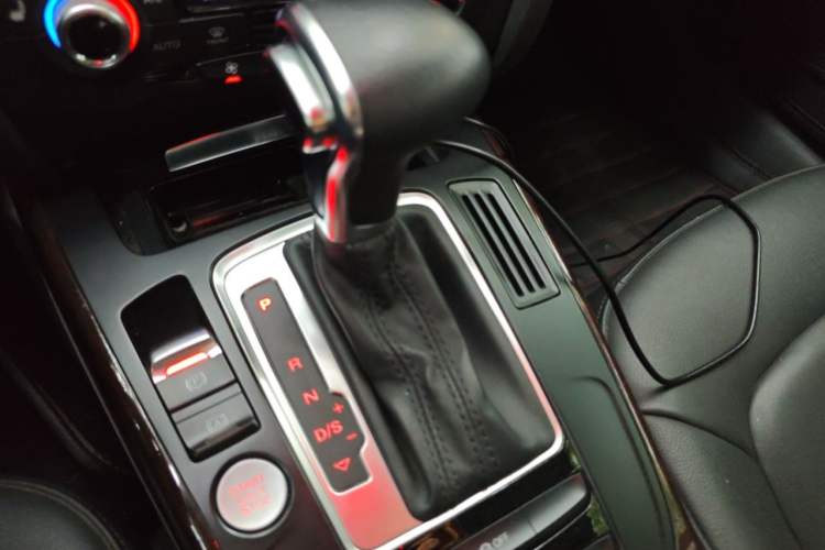 Used Audi A4L 2016 35 TFSI Collection Edition S line Comfort Model Gear Lever