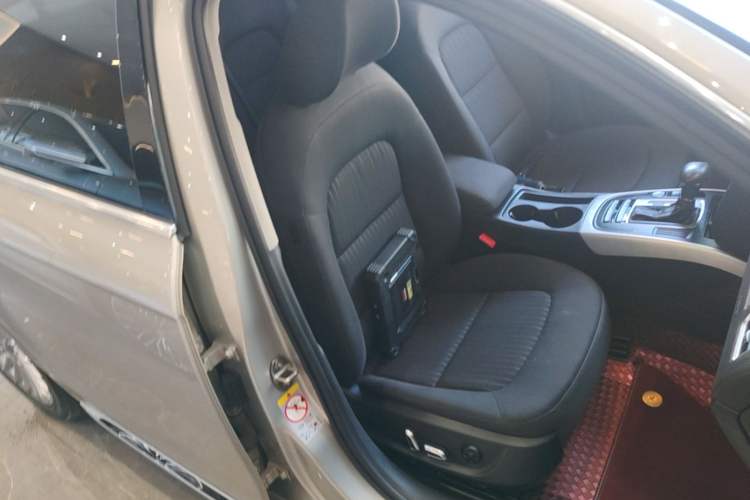 Used Audi A4L 2016 35 TFSI Collector's Edition Automatic Standard Model Right Front Seat