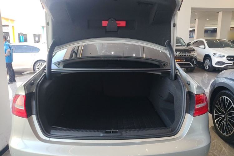 Used Audi A4L 2016 35 TFSI Collector's Edition Automatic Standard Model Trunk
