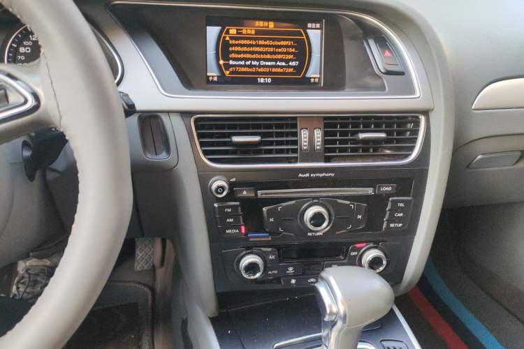 Used Audi A4L 2016 35 TFSI Collector's Edition Automatic Standard Model Audio And AC Panel