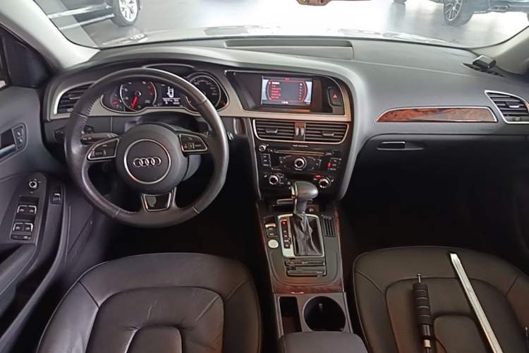 Used Audi A4L 2016 35 TFSI Collection Edition S line Comfort Model Center Console