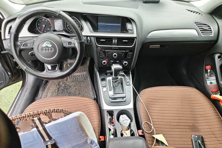 Used Audi A4L 2016 35 TFSI Collector's Edition Automatic Standard Model Center Console