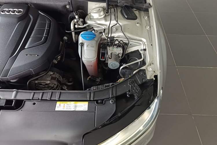 Used Audi A4L 2016 35 TFSI Collection Edition S line Comfort Model Engine Bay Left