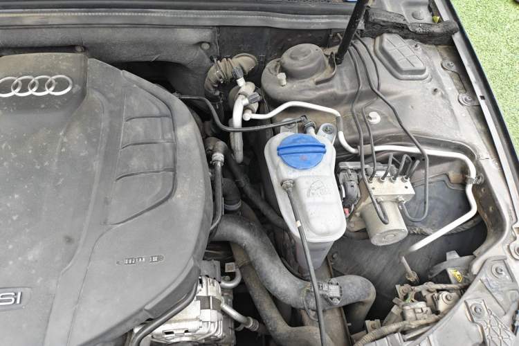 Used Audi A4L 2016 35 TFSI Collector's Edition Automatic Standard Model Engine Bay Left