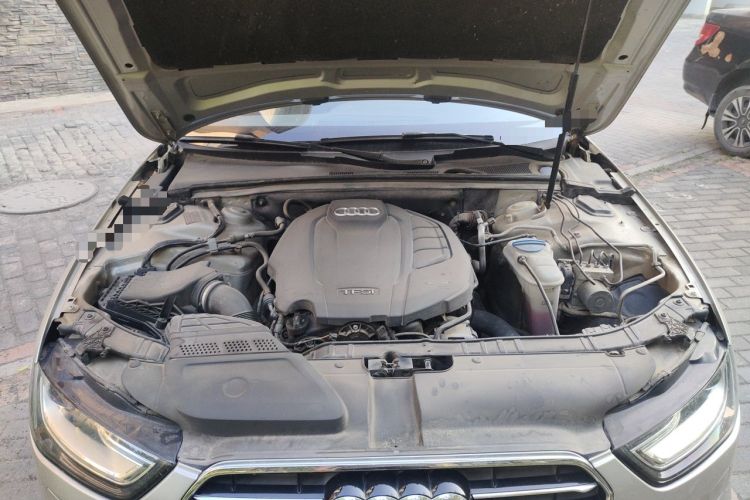 Used Audi A4L 2016 35 TFSI Collector's Edition Automatic Standard Model Engine Bay