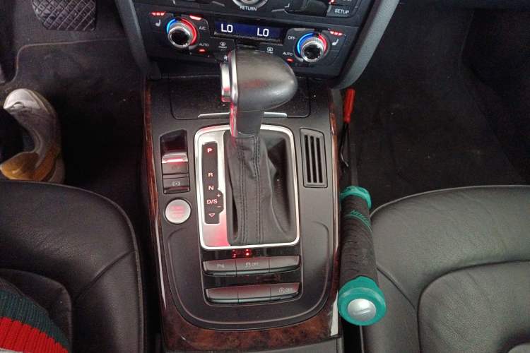 Used Audi A4L 2016 35 TFSI Collection Edition S line Comfort Model Gear Lever