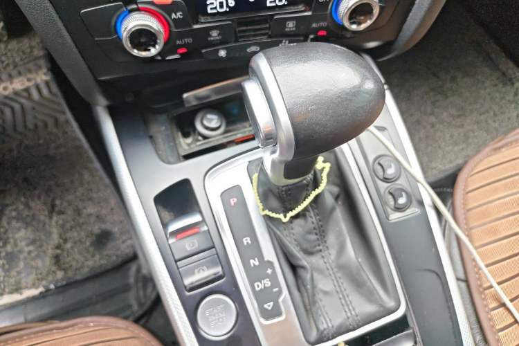 Used Audi A4L 2016 35 TFSI Collector's Edition Automatic Standard Model Gear Lever
