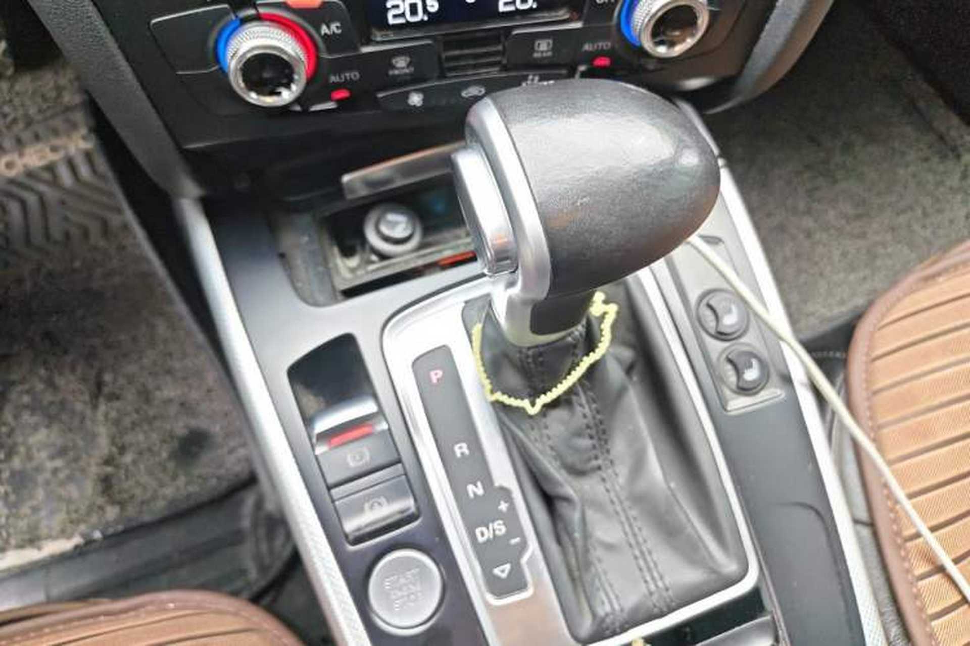 Used Audi A4L 2016 35 TFSI Collector's Edition Automatic Standard Model Gear Lever