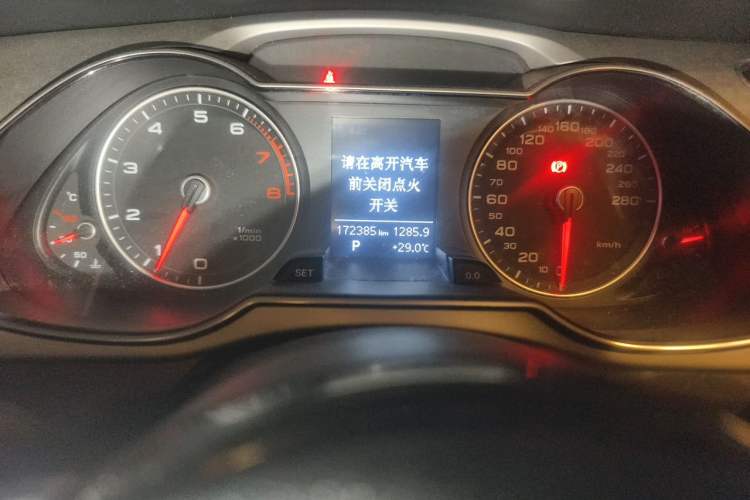 Used Audi A4L 2016 35 TFSI Collection Edition S line Comfort Model Odometer Close Up