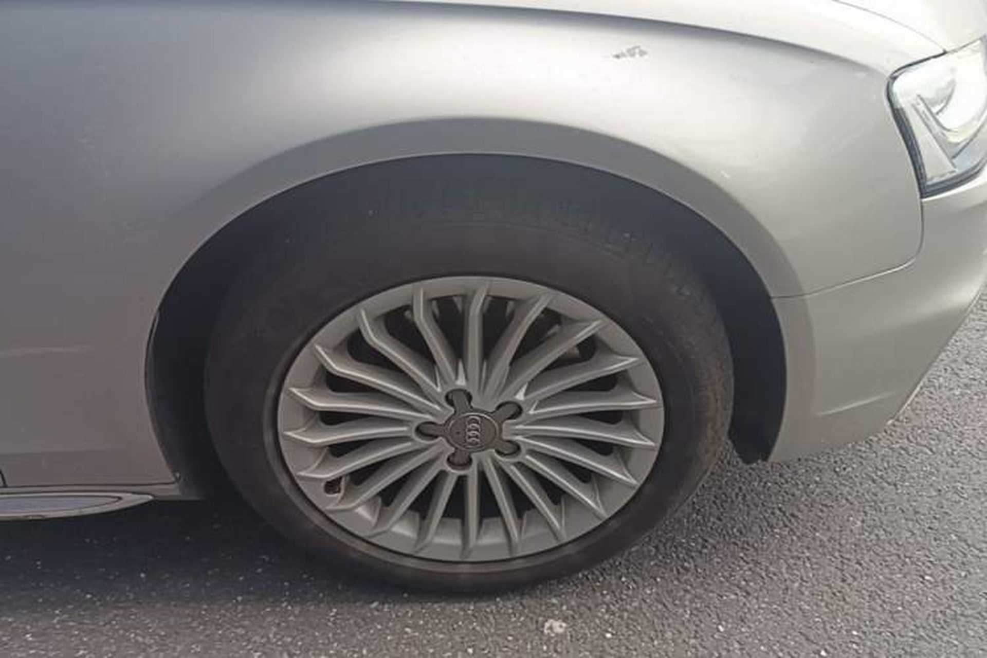 Used Audi A4L 2016 35 TFSI Collection Edition S line Comfort Model Right Front Wheel Hub