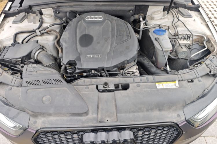 Used Audi A4L 2016 35 TFSI Automatic Standard Model Engine Bay