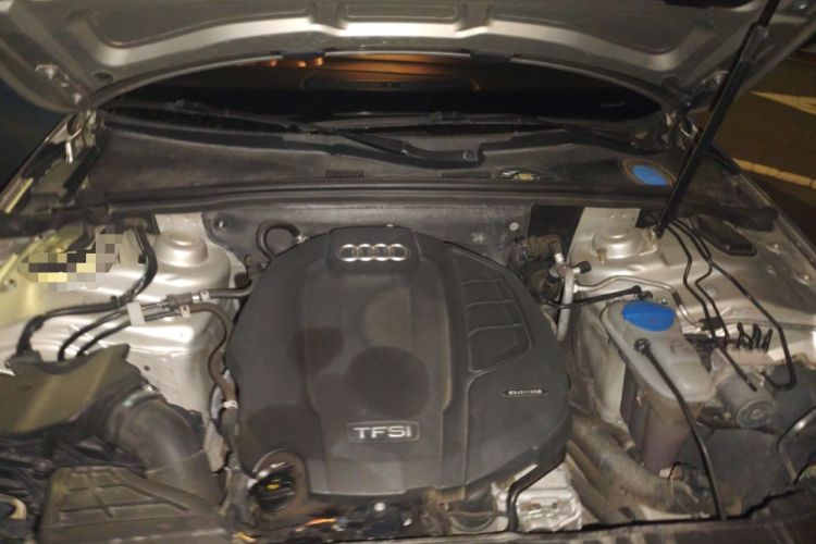 Used Audi A4L 2016 35 TFSI Collection Edition S line Comfort Model Engine Bay