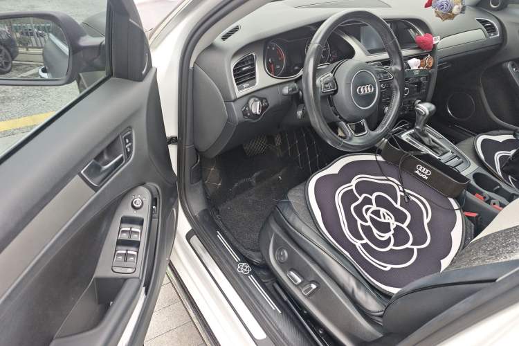 Used Audi A4L 2016 35 TFSI Automatic Standard Model Interior 3