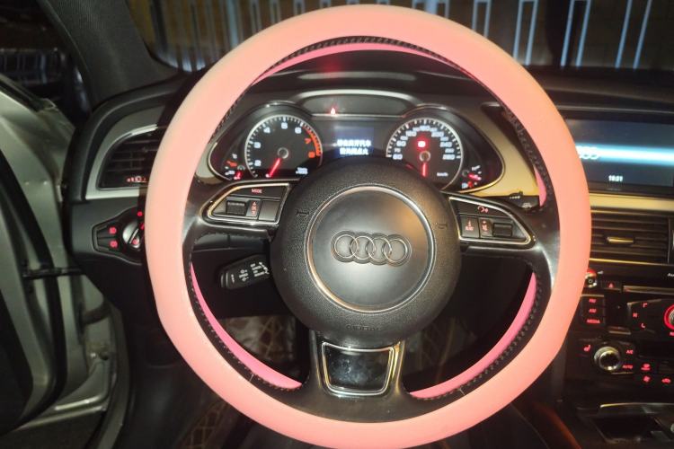 Used Audi A4L 2016 35 TFSI Collection Edition S line Comfort Model Steering Wheel