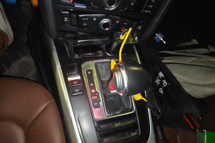 Used Audi A4L 2016 30 TFSI Collector's Edition Automatic Comfort Model Gear Lever