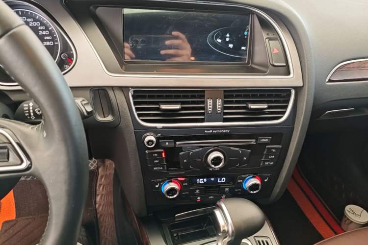 Used Audi A4L 2016 35 TFSI Collection Edition S line Comfort Model Audio And AC Panel