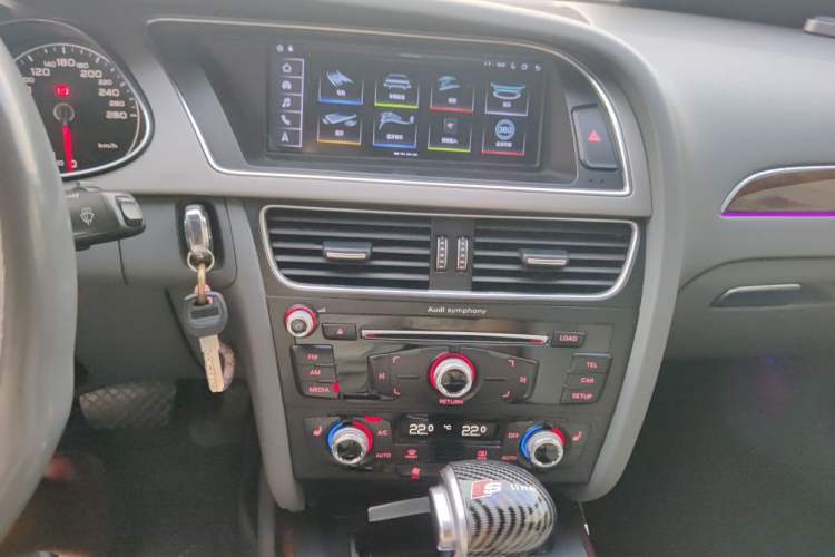 Used Audi A4L 2016 35 TFSI Automatic Comfort Model Audio And AC Panel